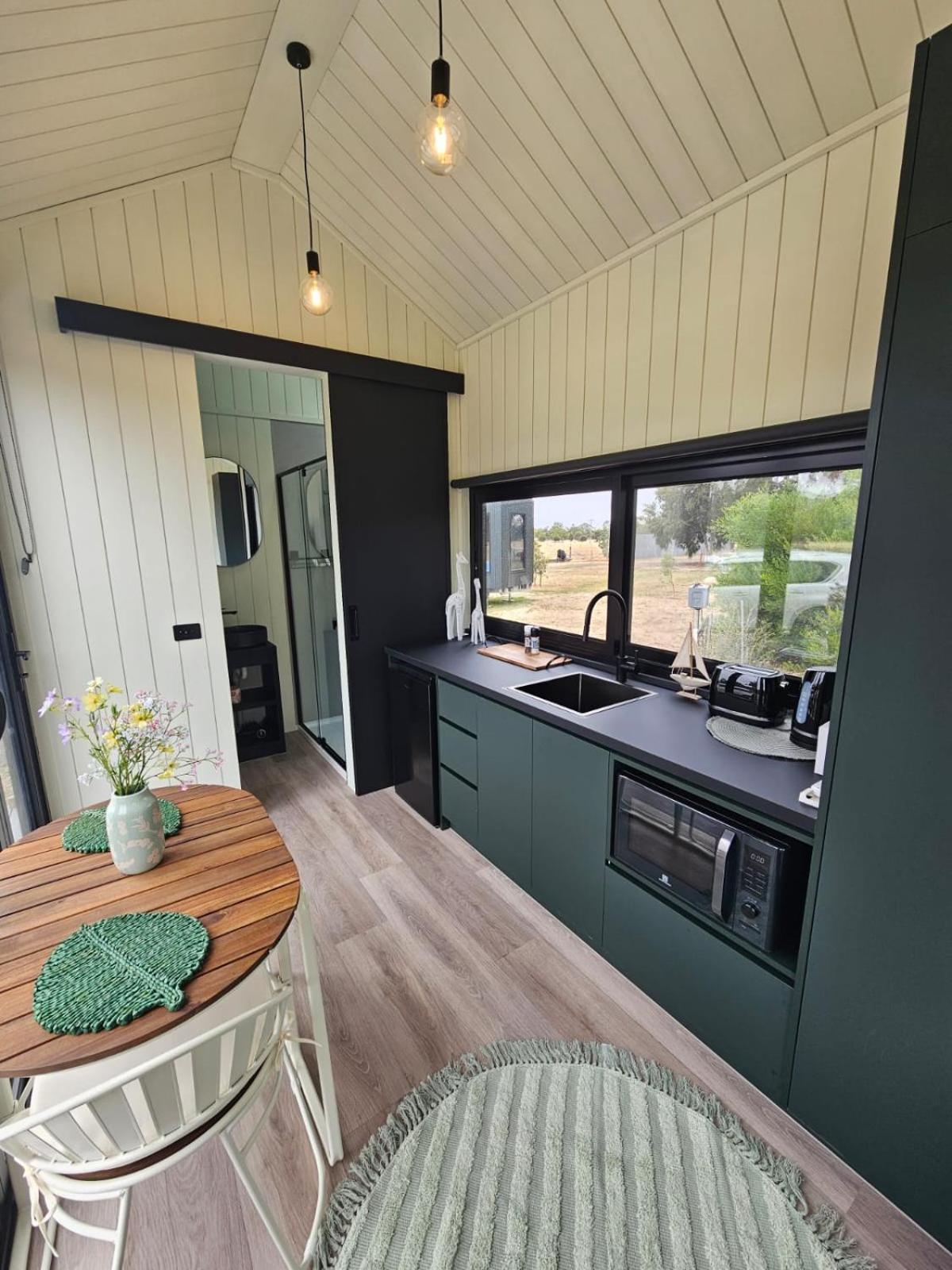 Halls Haven Holiday Units Halls Gap Exterior photo